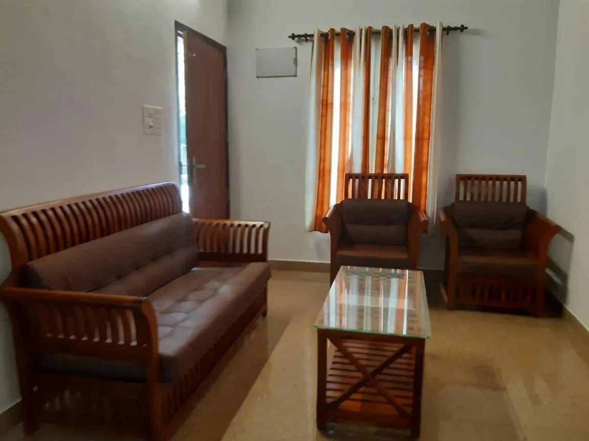 3 Bedroom Eucalyptus Cottage Munnar